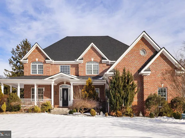 10102 Vale Rd, Vienna, VA 22181