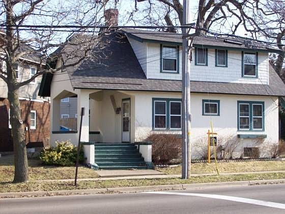 1st image of 305 Oakland Dr
