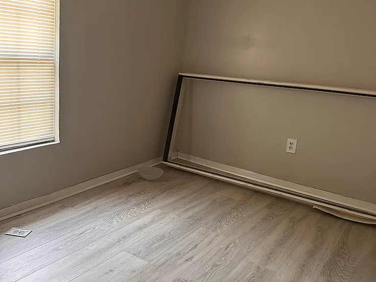 1019 Hill Ave — Photo 11