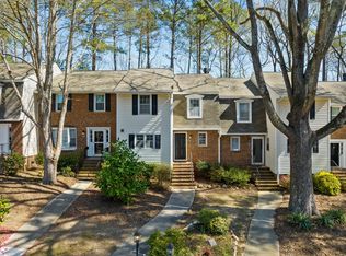 921 Hampshire Ct, Cary, NC 27511