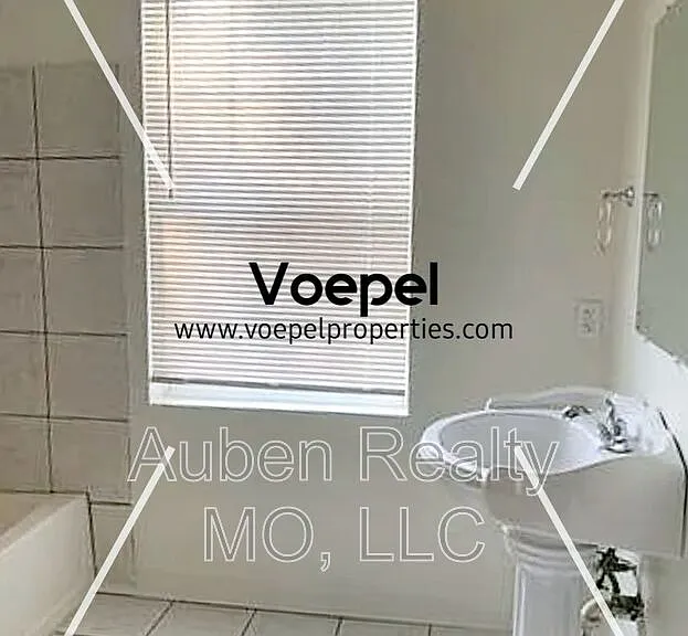 3244 Brooklyn Ave — Photo 6