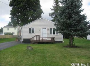 39 Locust St, Auburn, NY 13021