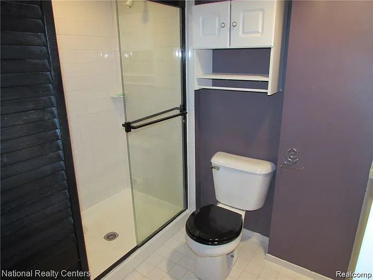 42106 Gladwin St — Photo 21