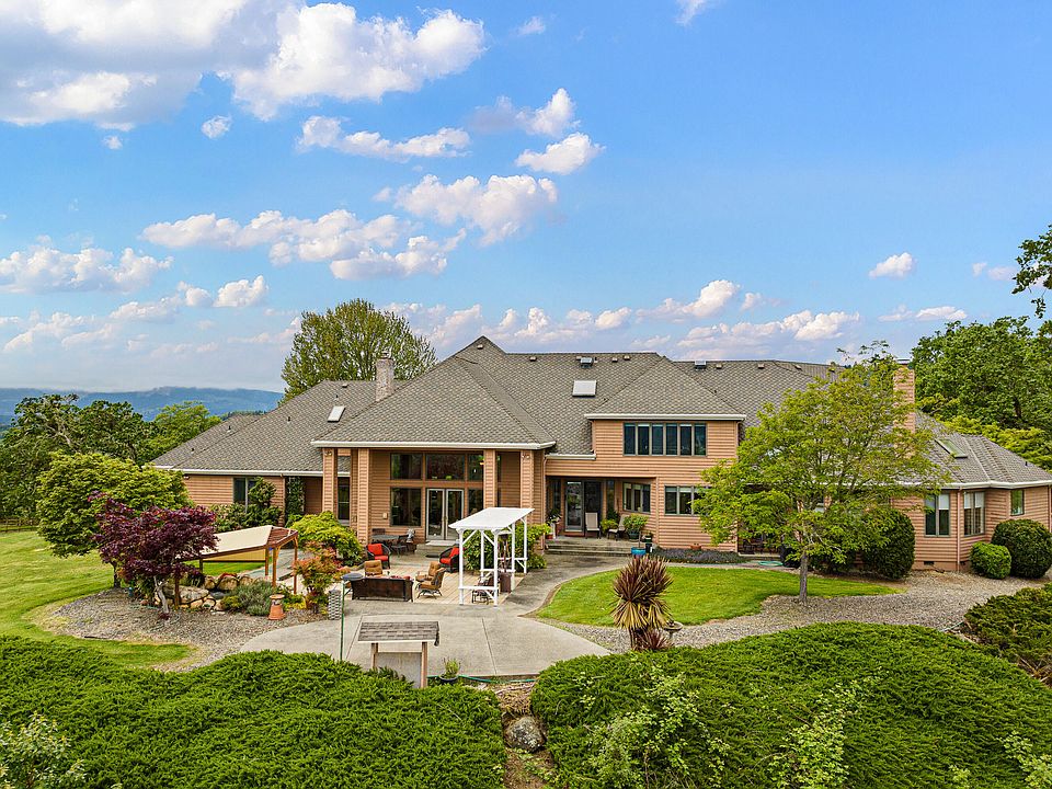 1st image of 375 Bella Hills Ln