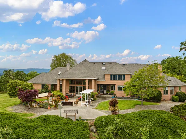 375 Bella Hills Ln, Roseburg, OR 97471