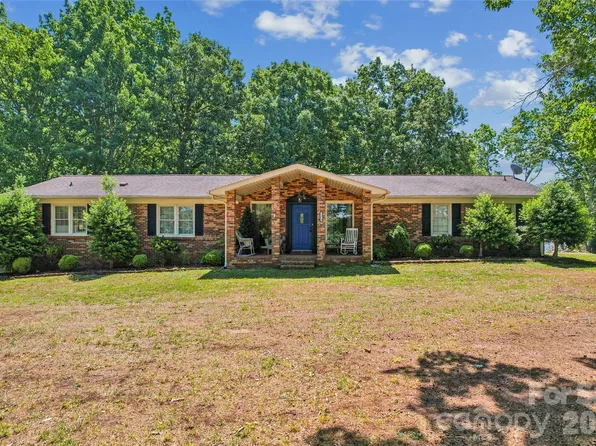 5374 N State Highway 150, Lincolnton, NC 28092