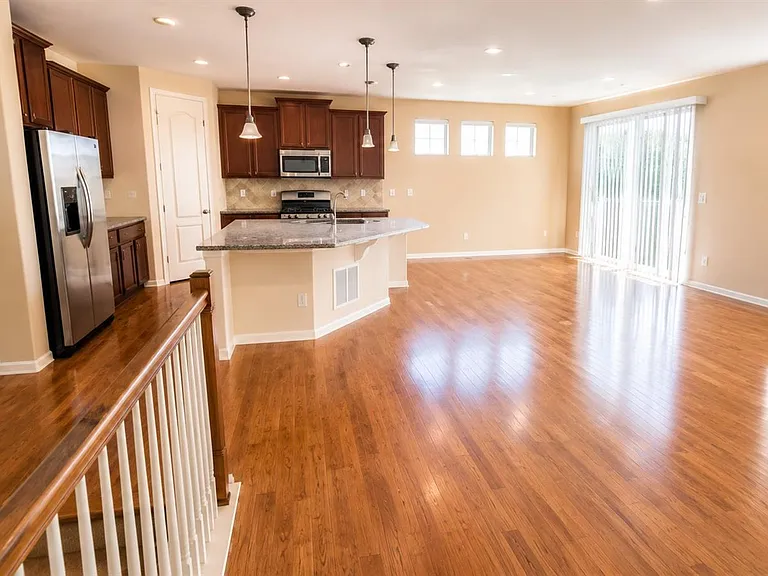 4918 S Wenatchee Cir — Photo 3