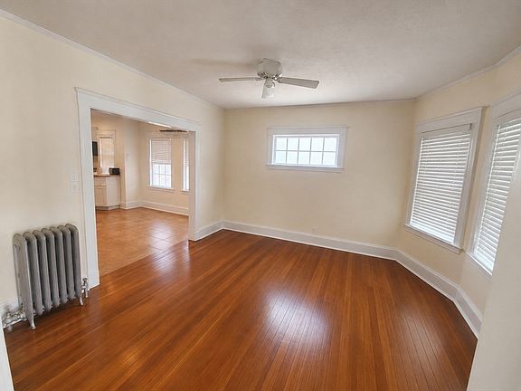 5th image of 70 Putnam St