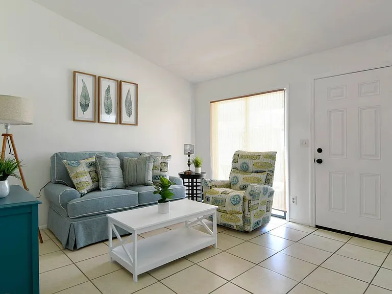 580 Skinner Blvd — Photo 5