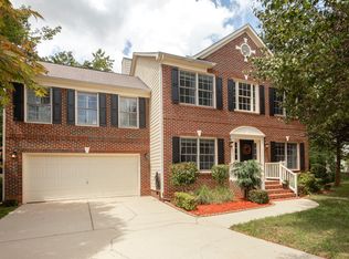 102 Drexelbrook Ct, Cary, NC 27519