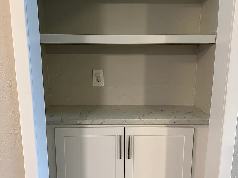 Brand New Remodeled Nina Flats — Photo 15