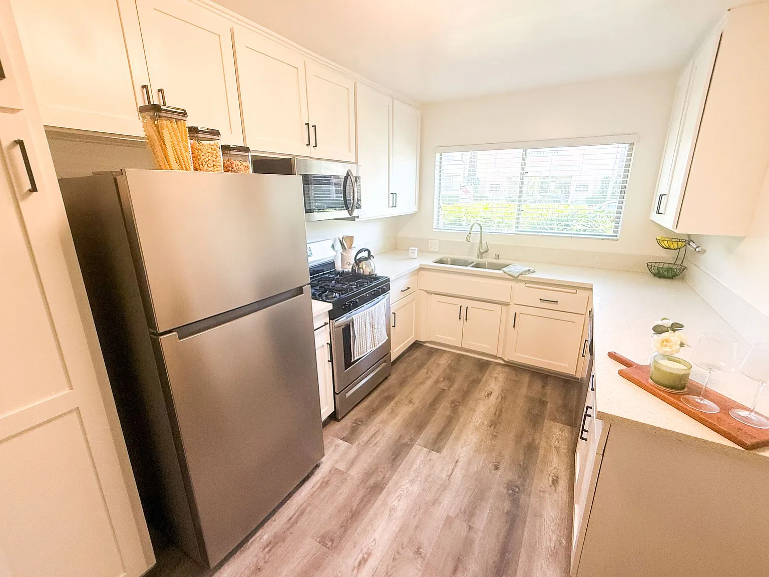 Addison Apartments — Photo 1