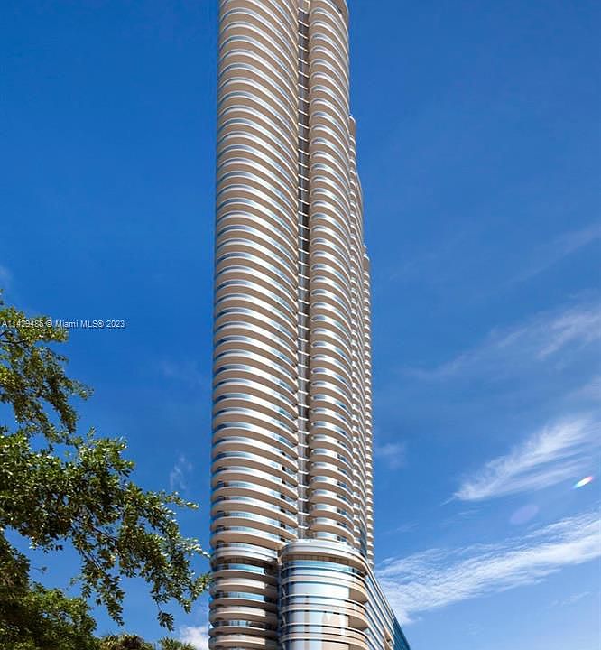 1st image of 1000 Brickell Plz #3209