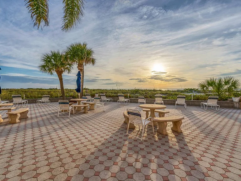 1255 Tarpon Center Dr #515 — Photo 30
