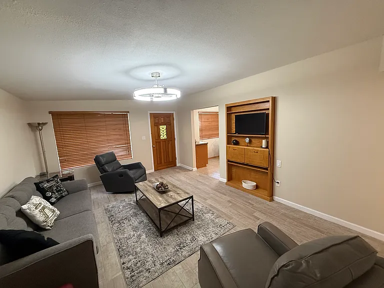 2821 E Presidio Rd — Photo 26