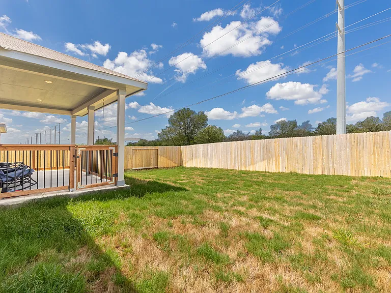 284 Ashley Loop — Photo 32