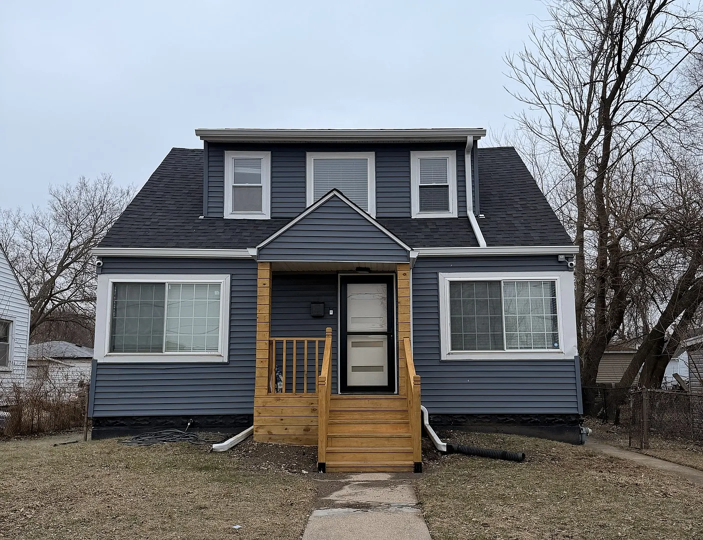 14509 Park Ave photo 1
