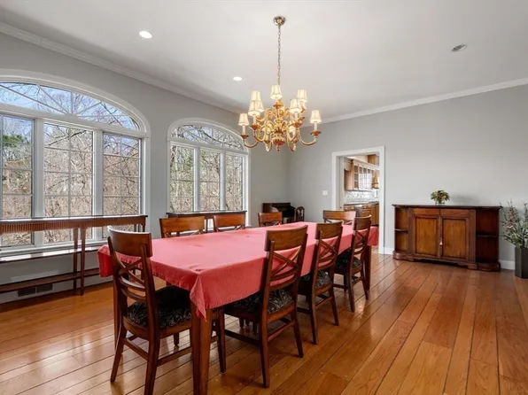 155 Waban Ave, Newton, MA 02468