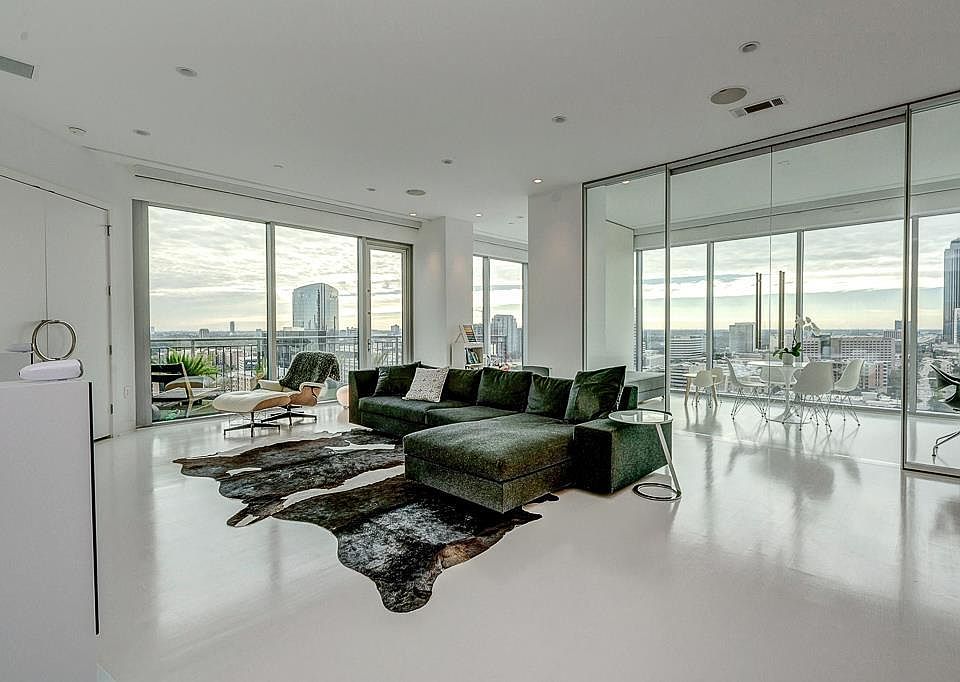 1st image of 1600 Post Oak Blvd Unit 1705