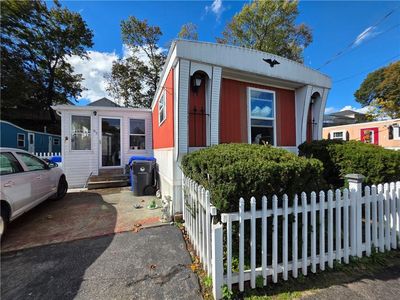 67 Alfa Dr, Pawtucket, RI, 02860