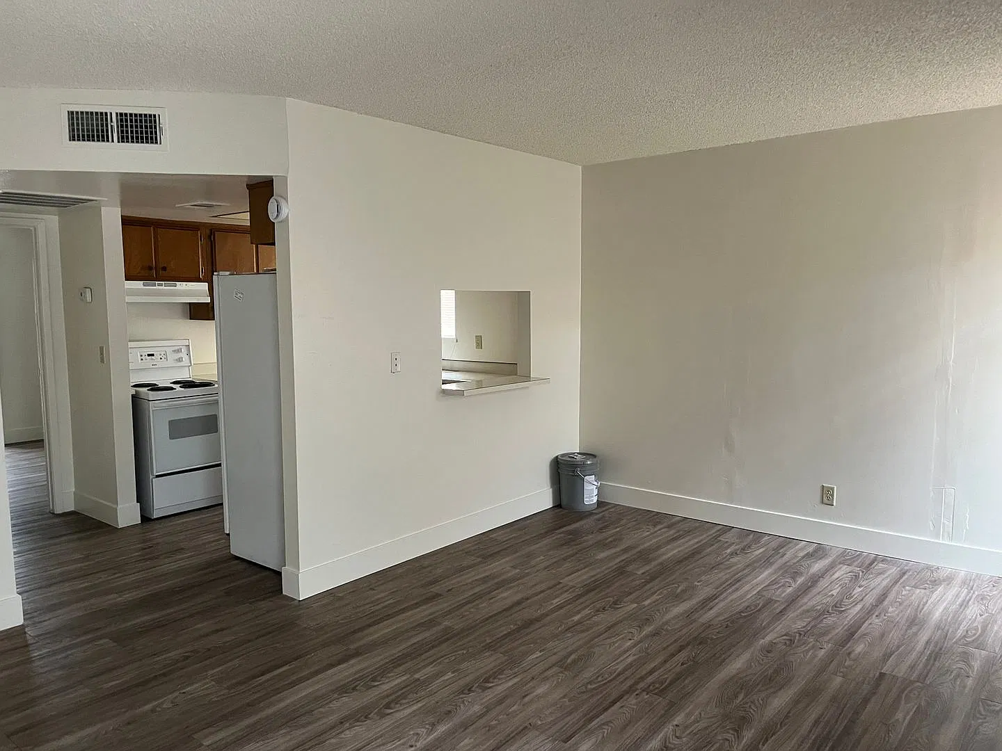 Cute Single Story Townhome — Photo 3