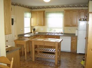 11 Gloucester Rd, Worcester, MA 01607