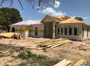 17 Red Fox, Poteet, TX 78065