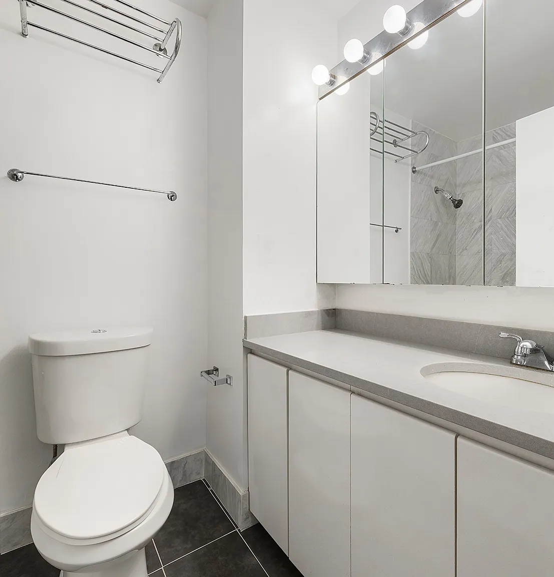 295 Greenwich Street — Photo 4