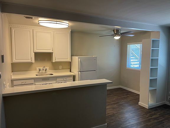 4th image of 1409 T St APT 11