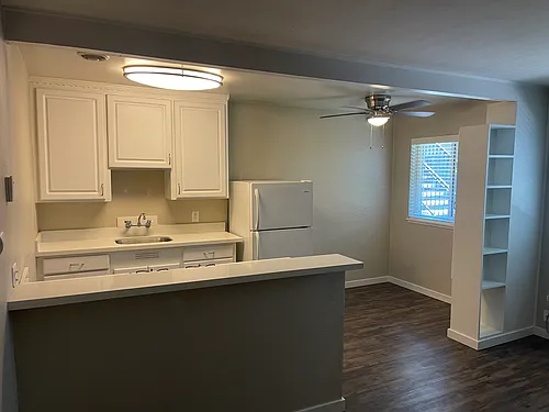 1409 T St Photo 1