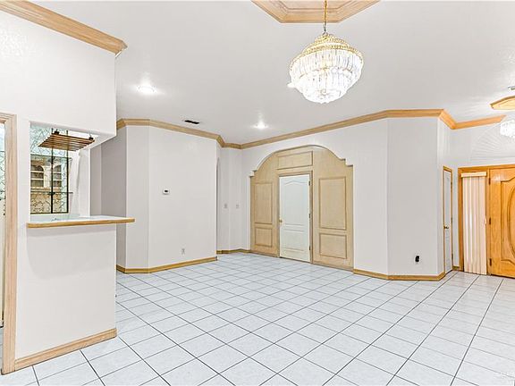 4th image of 2006 Quail Ln