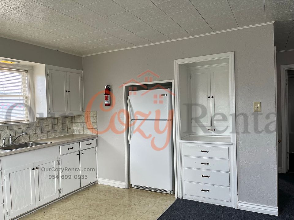 1st image of 410 E Bonneville St APT 1