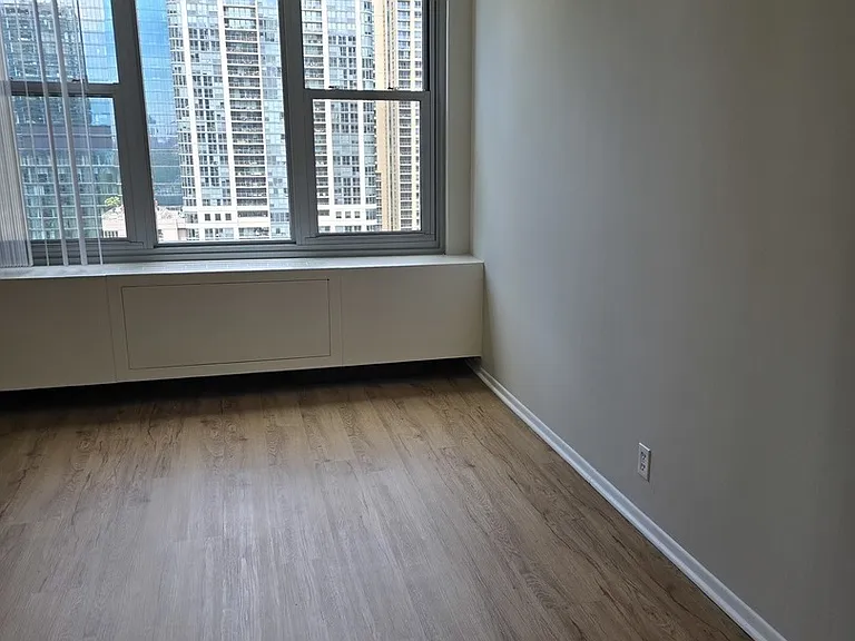 400 E Randolph St #2316 — Photo 6