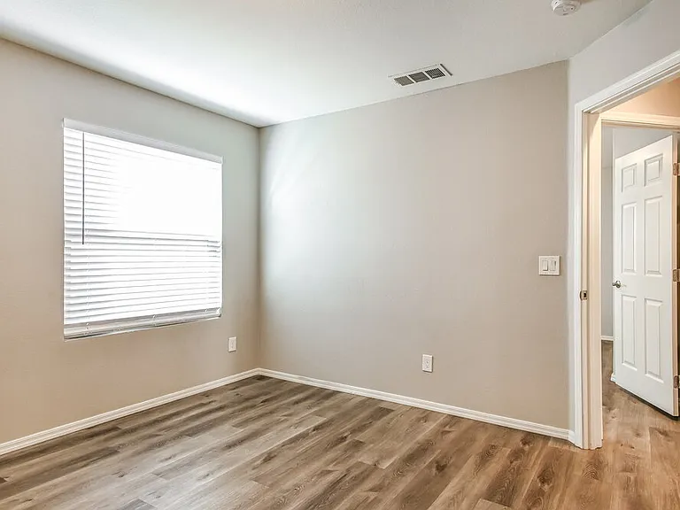 4317 W Electra Ln — Photo 12