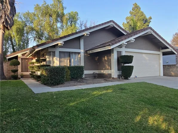 46 Rising Hill Rd, Pomona, CA 91766