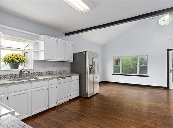 5th image of 931 Repetto Dr