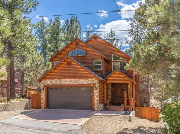 529 Bernhardt Ln, Big Bear City, CA 92314