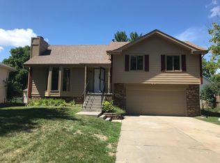 1210 Patricia Dr, Papillion, NE 68046