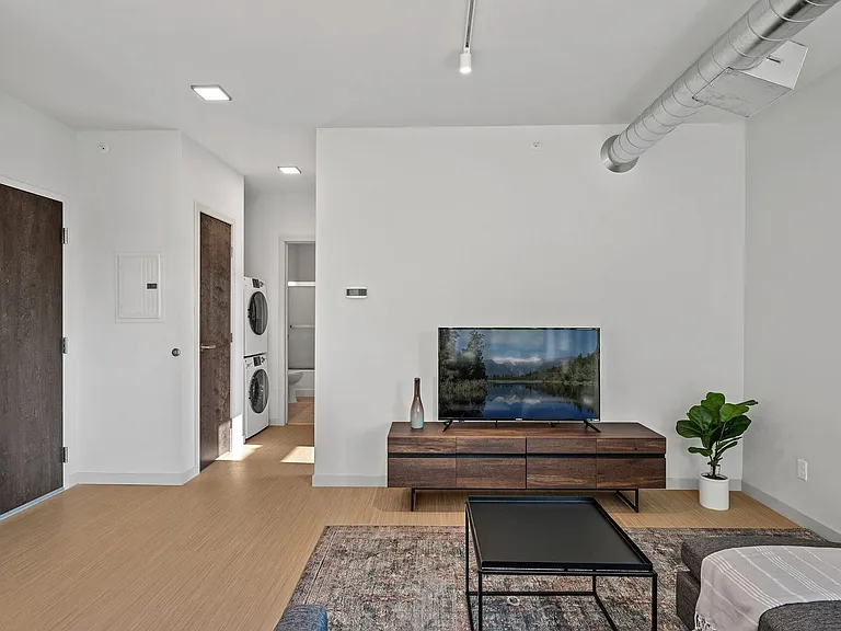 1515 Marshall Ave — Photo 31