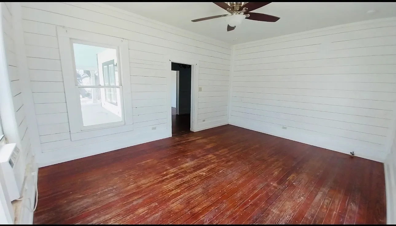 2 bed, 1000 sqft, $1,200 — Photo 4