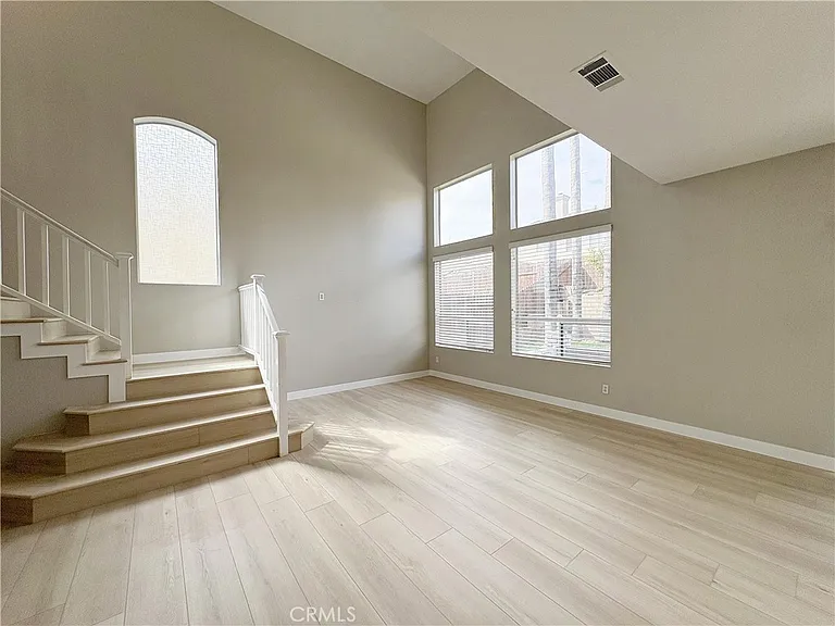 16370 Oldenburg Dr — Photo 2