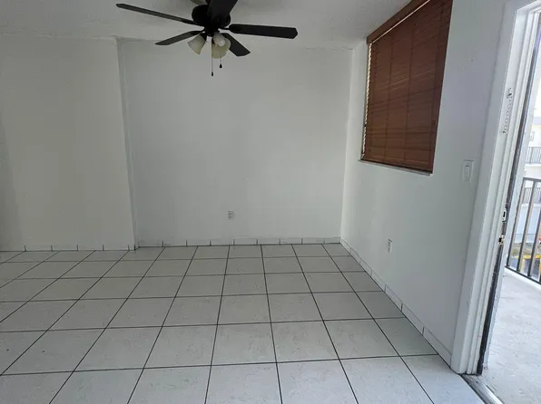 14180 SW 87th St Floor 304, Miami, FL 33183
