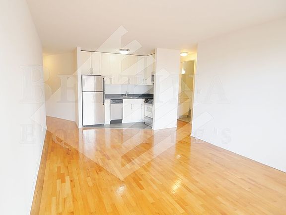 3rd image of 241 E 86th St APT 17F