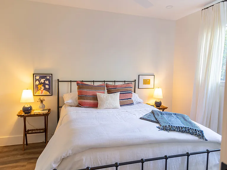 5516 Roosevelt Ave #206 — Photo 31
