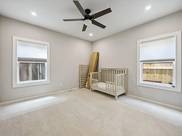 5104 Floyd St — Photo 13