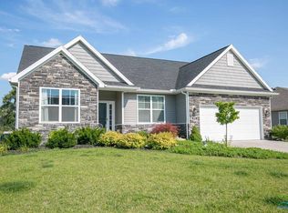 102 Hidden Village Ln, Holland, OH 43528