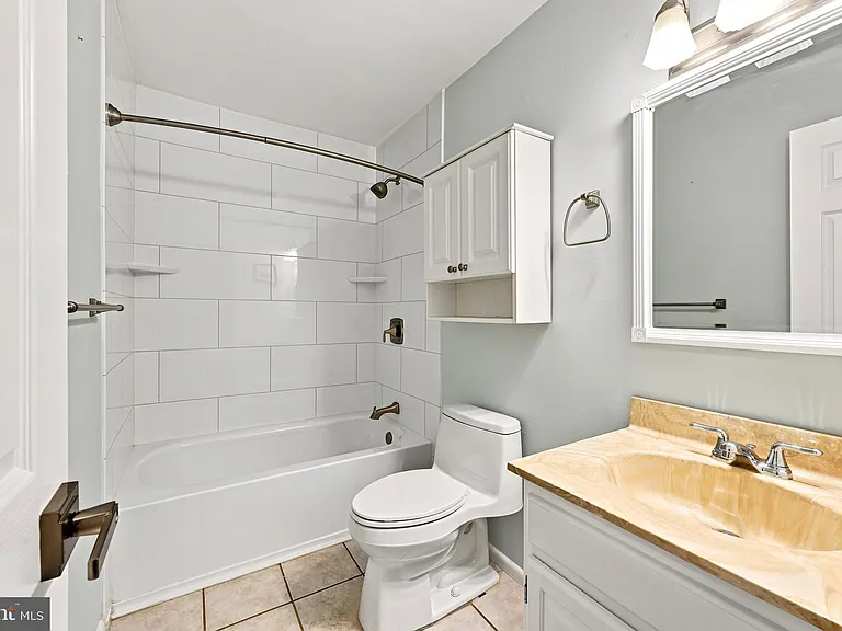 12 Lynn Blvd — Photo 6