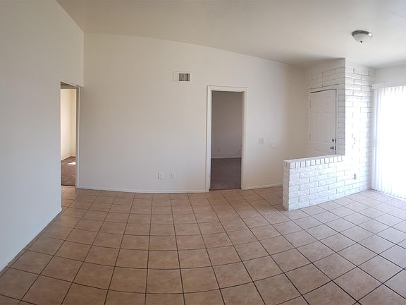 4th image of 5938 W Rose Ln APT A