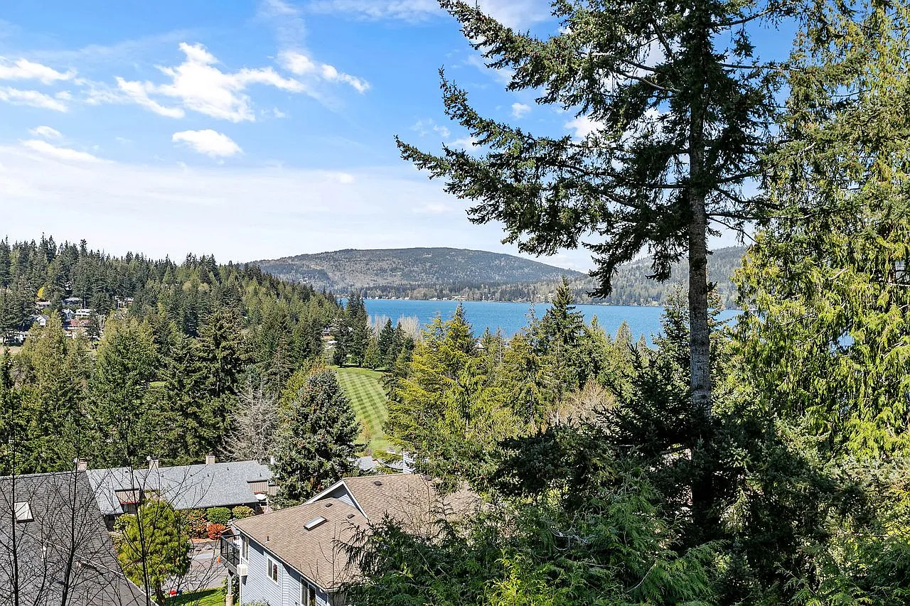 1 bed, 1.5 bath, 900 sqft, $2,200 — Photo 2