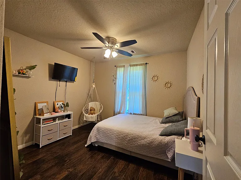 10761 Royal Terrell Dr — Photo 17